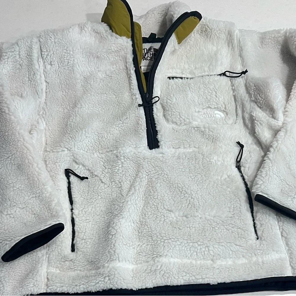 The North Face Men’s Extreme Pile‎ 1/2 Zip Fleece Pullover Medium White - New